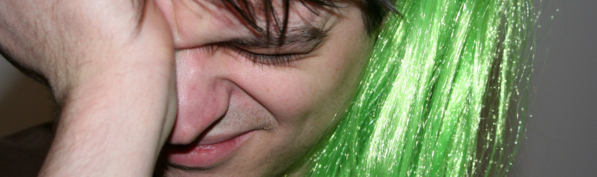 Mathias Müller with green hair